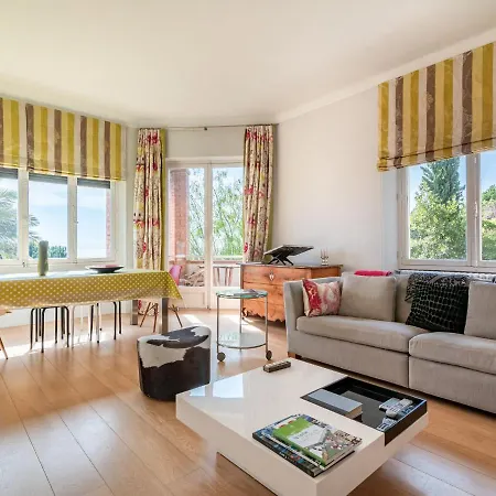 Premium Holiday In La Bocca With Swimming Pool Feriehus