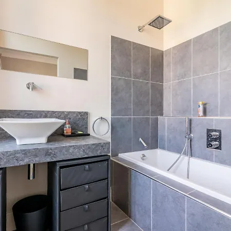 Premium Holiday In La Bocca With Swimming Pool Feriehus